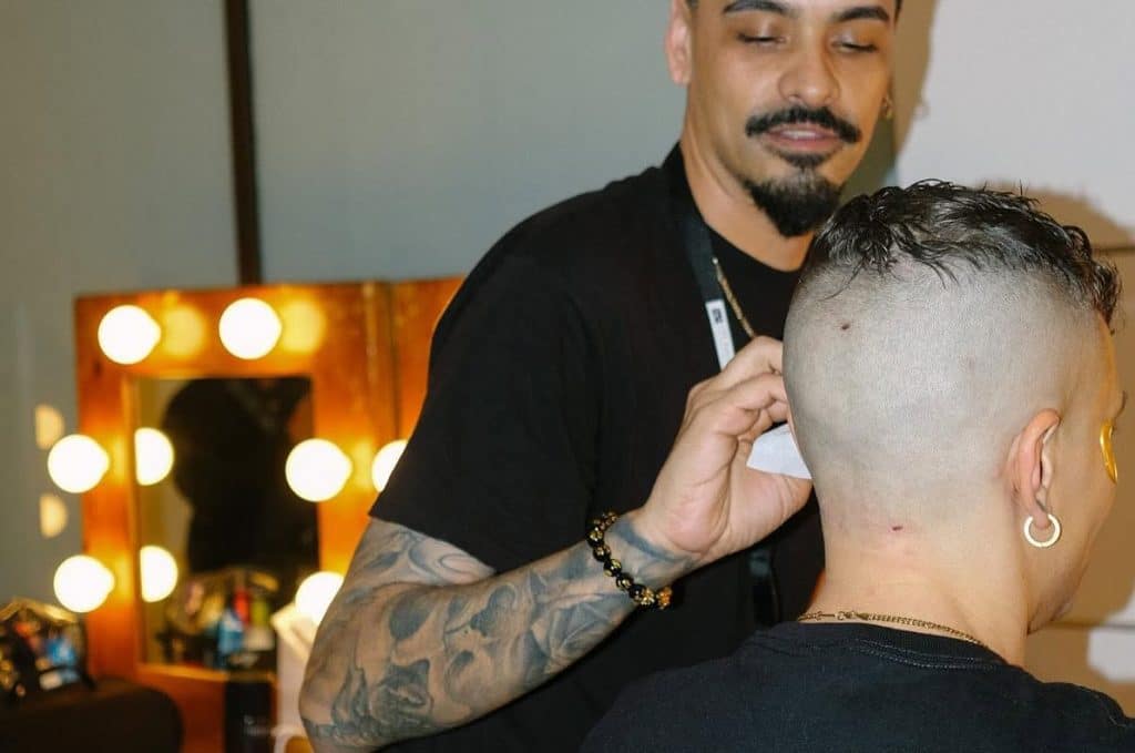 Student doing a fade on a client